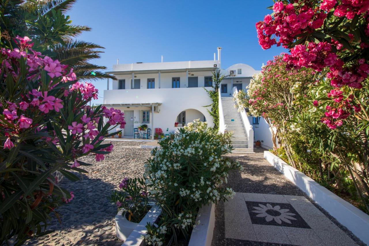 Aparthotel Thira'S Dolphin Akrotírion Exterior foto