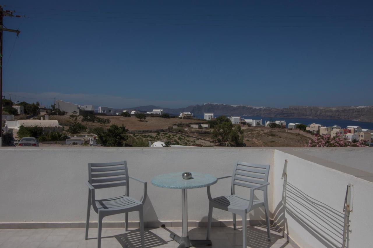 Aparthotel Thira'S Dolphin Akrotírion Exterior foto