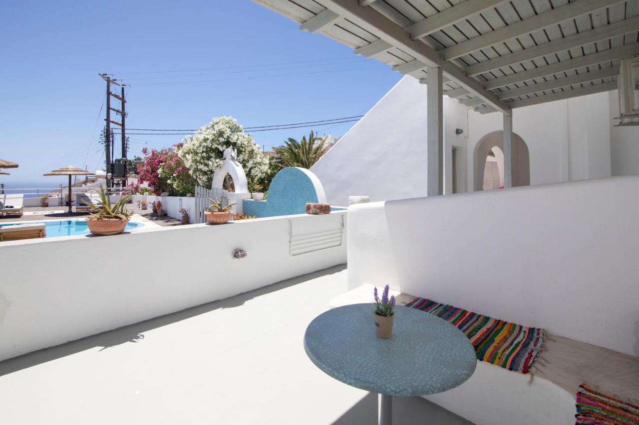 Aparthotel Thira'S Dolphin Akrotírion Exterior foto