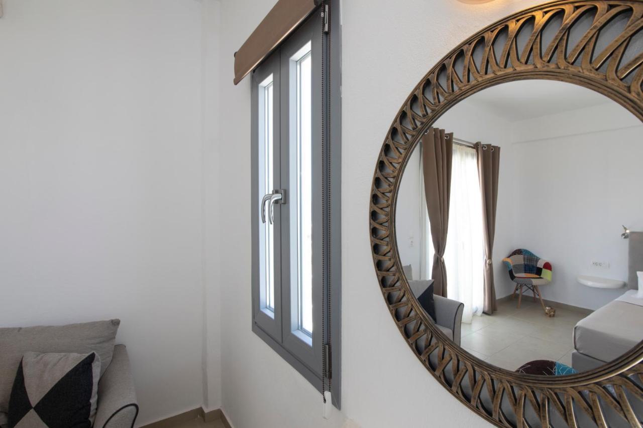 Aparthotel Thira'S Dolphin Akrotírion Exterior foto