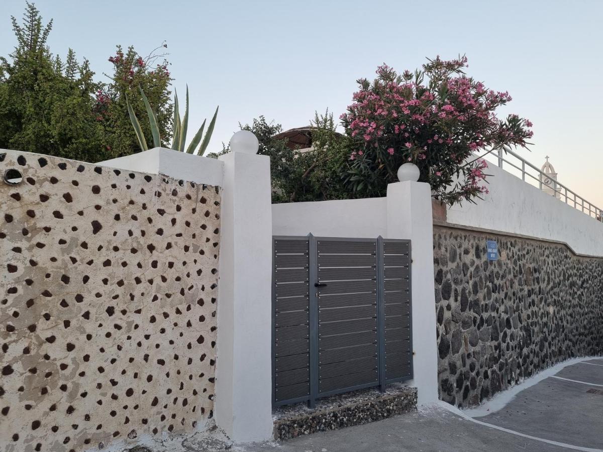 Aparthotel Thira'S Dolphin Akrotírion Exterior foto