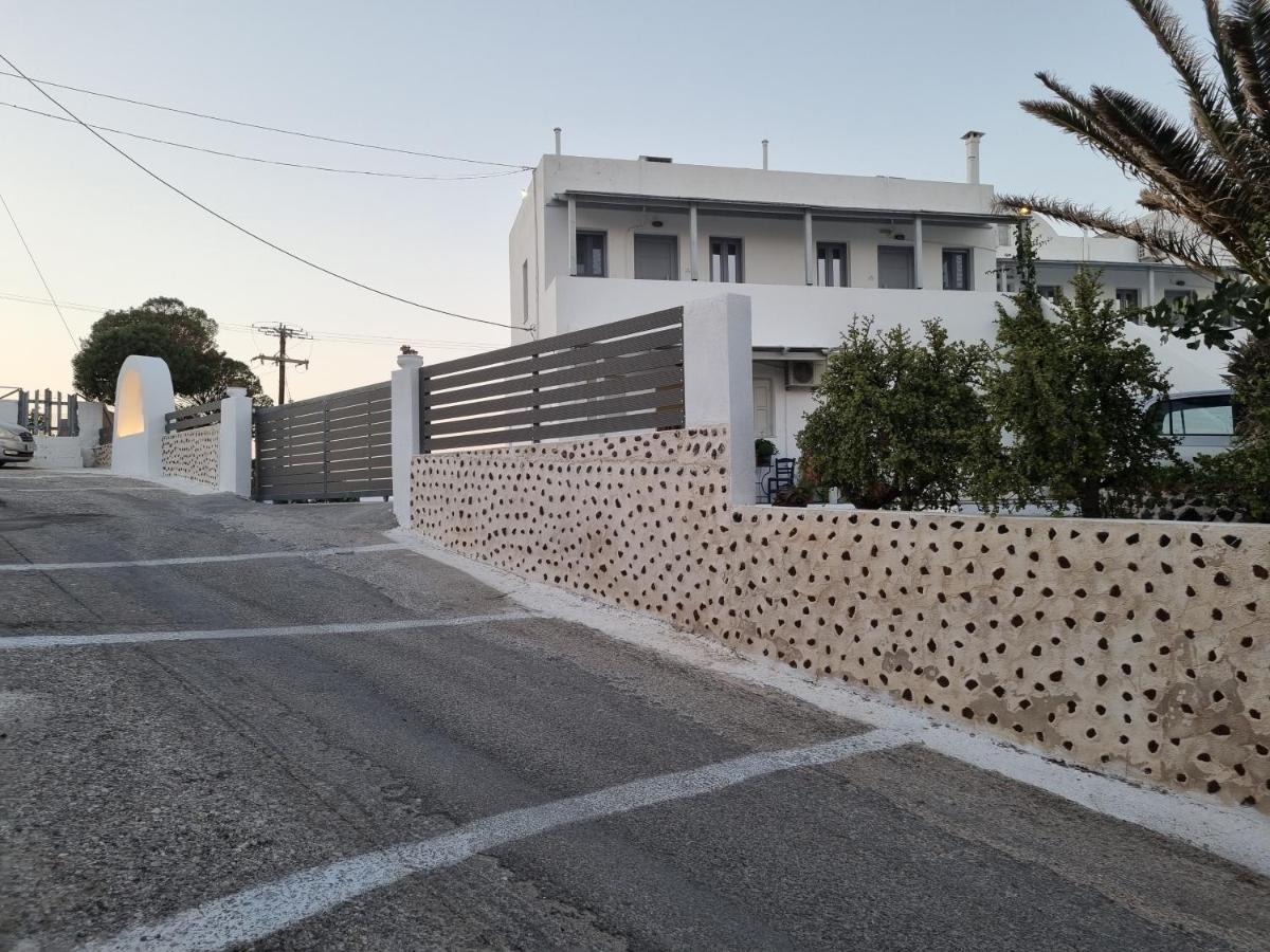 Aparthotel Thira'S Dolphin Akrotírion Exterior foto