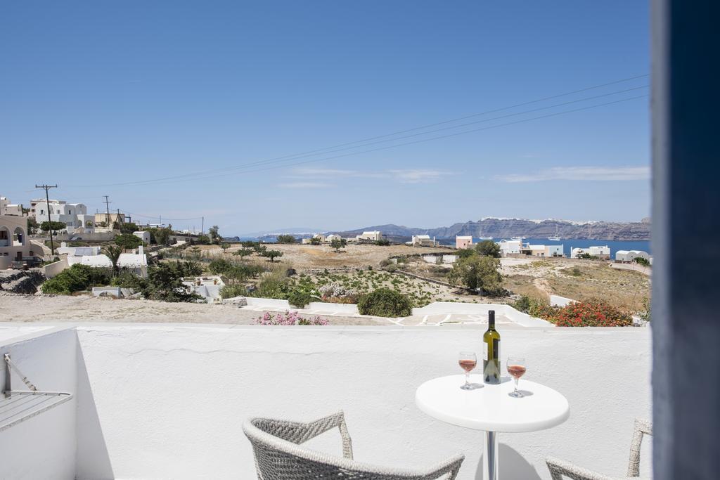 Aparthotel Thira'S Dolphin Akrotírion Exterior foto