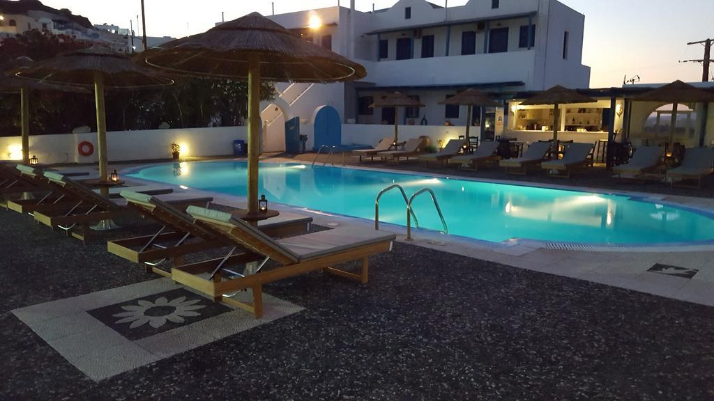 Aparthotel Thira'S Dolphin Akrotírion Exterior foto